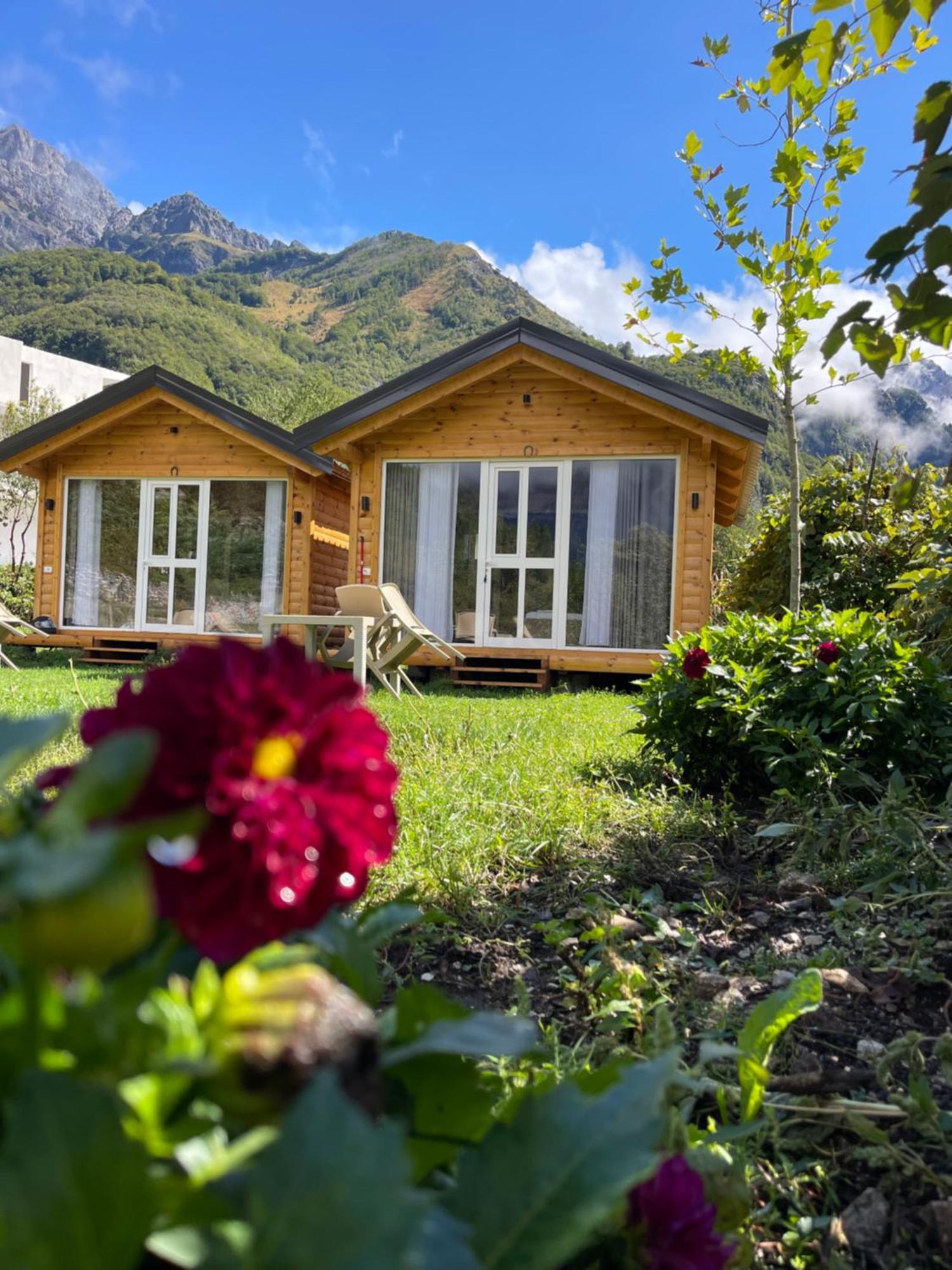 Thethi Mountain Villas Екстериор снимка