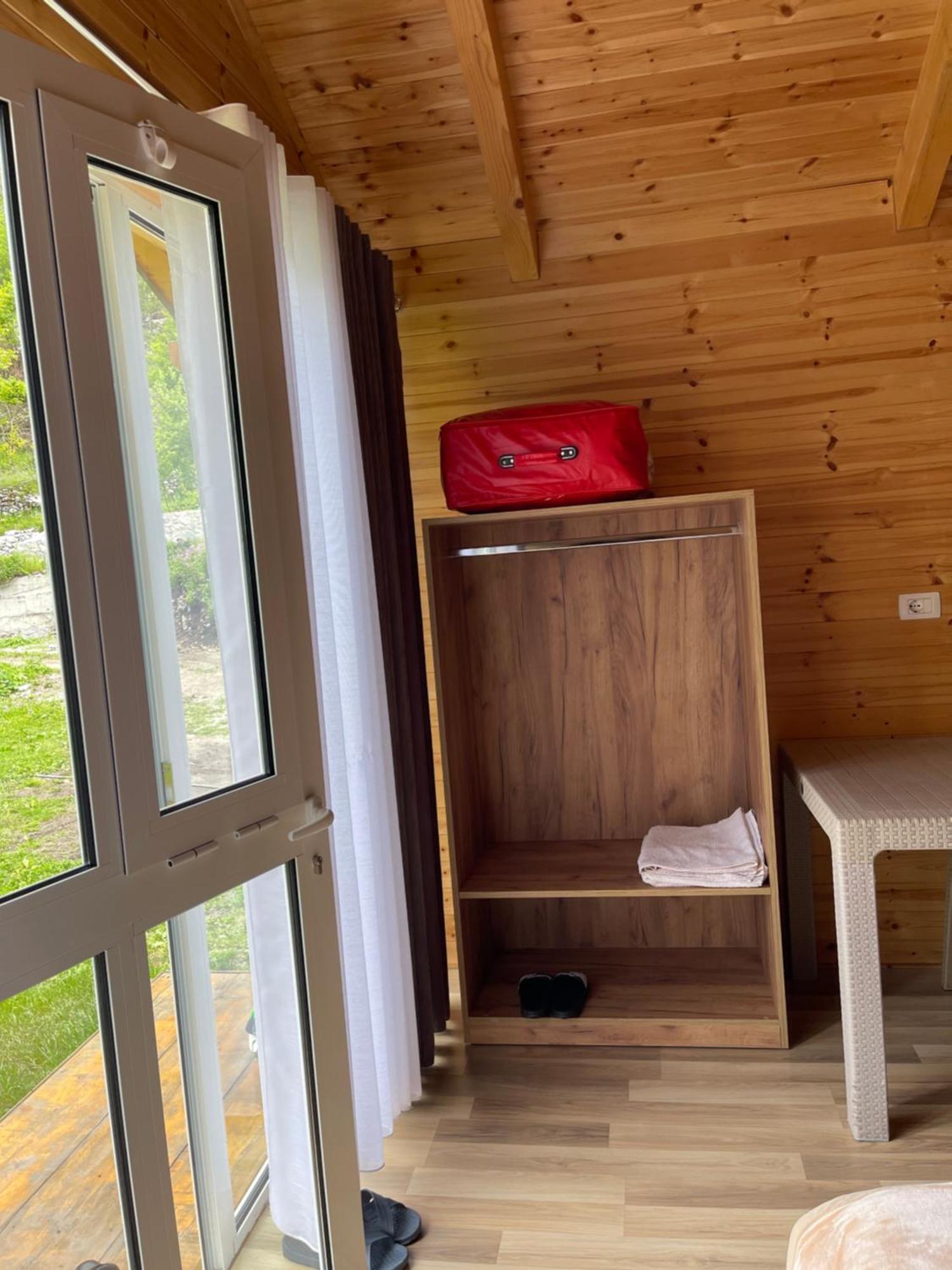 Thethi Mountain Villas Екстериор снимка